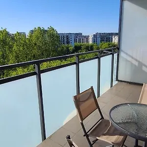 Wellsituated 1 Bedroom In Апартаменты Варшава