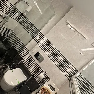 La Maison De Zoe - Airport Residences , Otopeni Romania